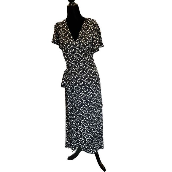 LOFT Dresses & Skirts - Loft Plus Floral Print Short Sleeves V-Neck Dress SZ 18